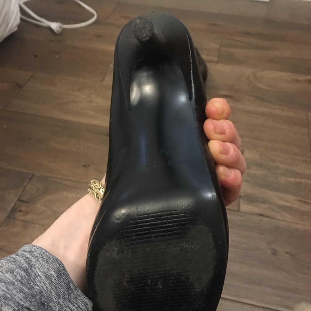 Nine West Black Pumps - Picture 8 of 8